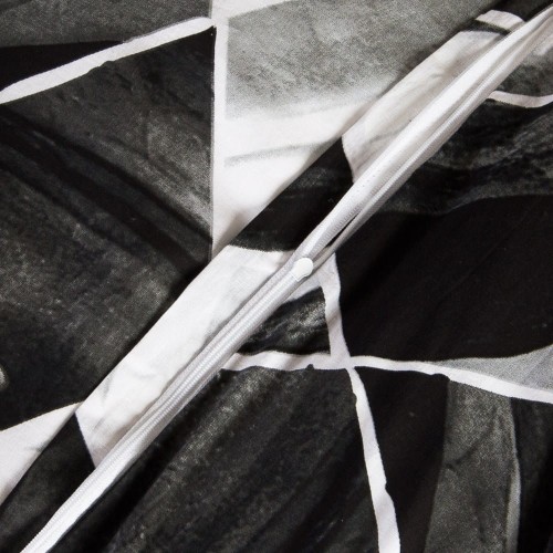 Posciel-bawelniana-160x200-Cottonlove-Bialo-czarne-symetryczne-romby (2).jpg