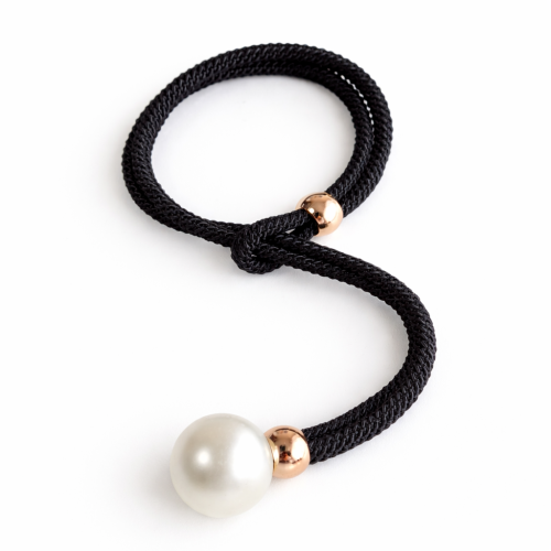 Chwost , sznur czarny z perłą