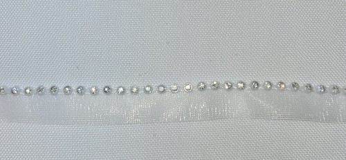 Wypustka na siatce ozdobna z dżetami  ,biel