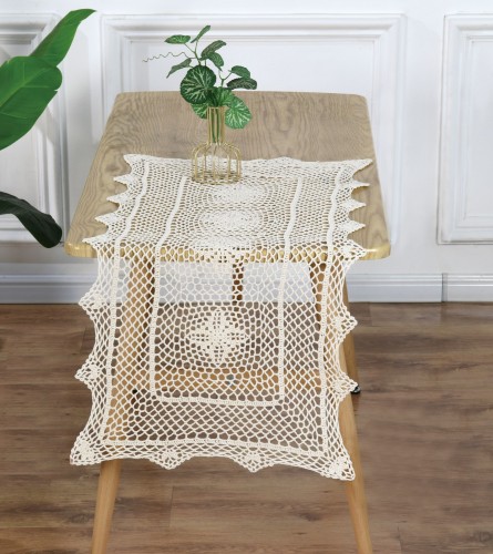 Bieżnik szydełkowy beżowy  symbol 021