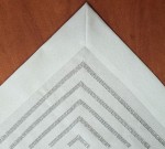 Obrus glamour z cyrkonią ,biały wz.394